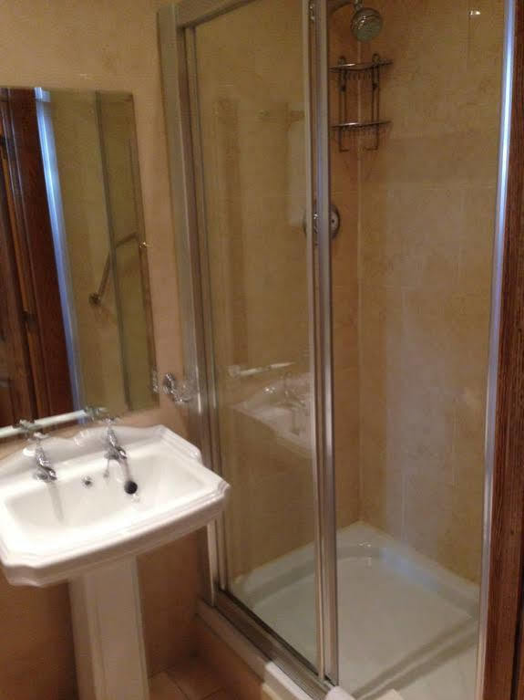 Scholars Townhouse Hotel 드로이다 외부 사진